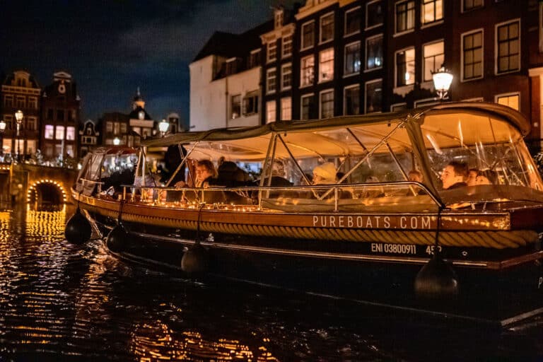 Prachtige avondrondvaart door Amsterdam met panoramisch uitzicht op de stad